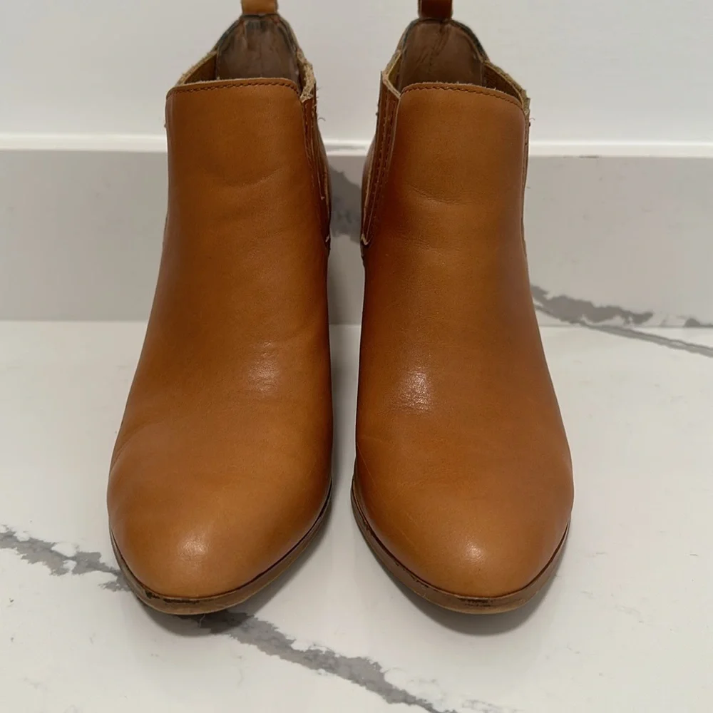 Kelsi Dagger tan booties, slightly worn, size 9,, smoke free home.